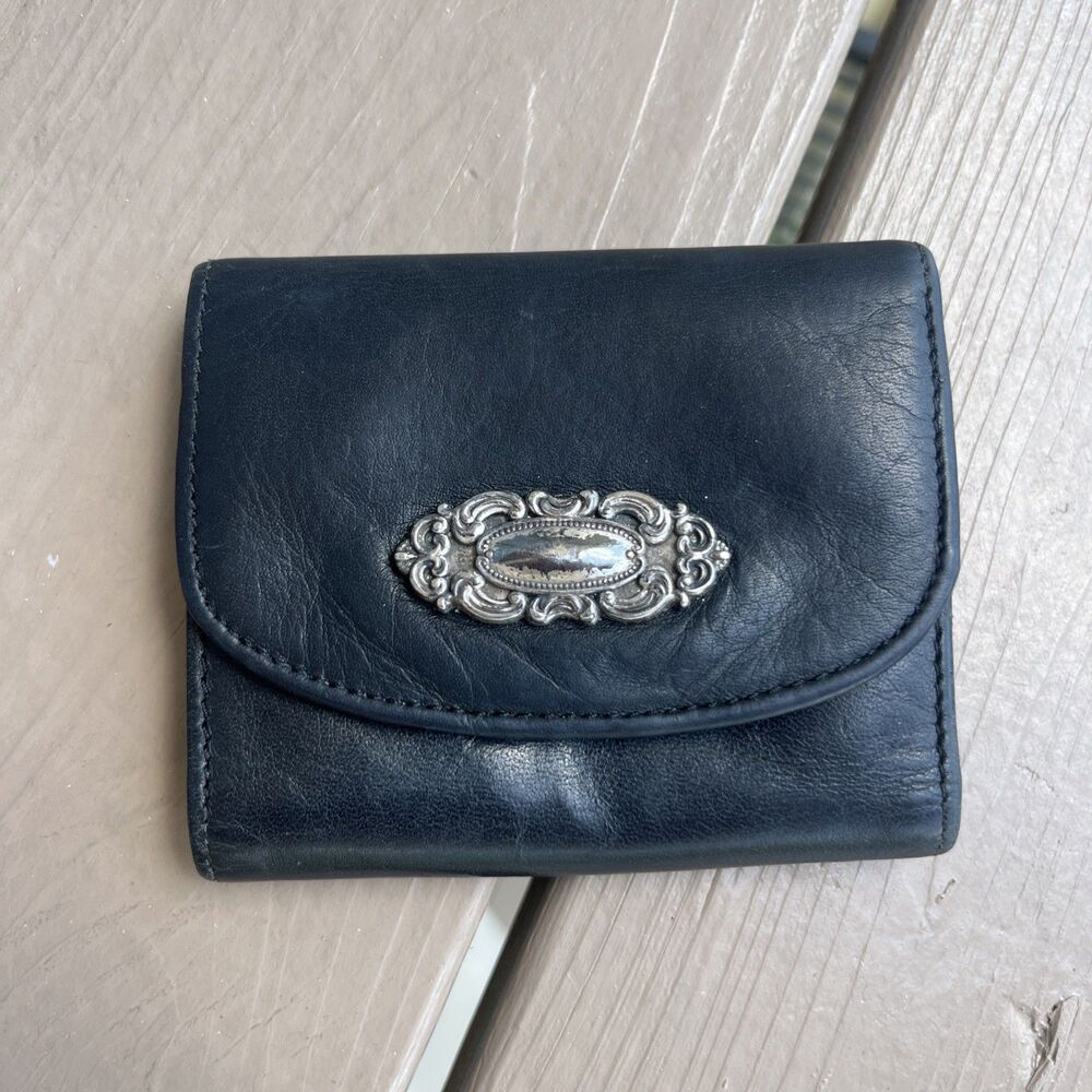 FOSSIL Vintage Women's Wallet Small Black Leather Medallion Card Slots Billfold